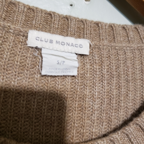 [SOLD] Club monaco crew neck wool and Cashmere mix sweater - Picture 5 of 7